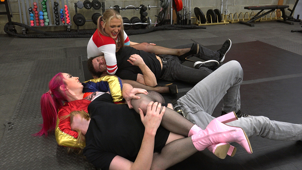 The Quinn Sisters - Starring Macy Nikole & Sunni Ray! - Image 7